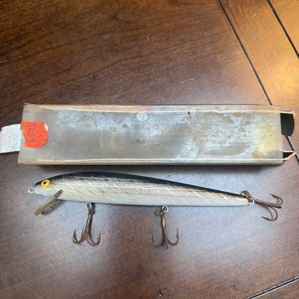 vintage rebel fishing lure In Original Box 6" F-301 Silver